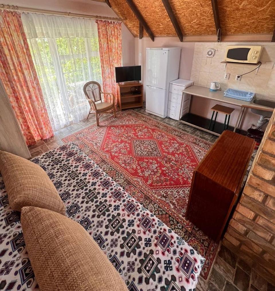 צ'ולפון-אטא Podsolnukhi Guest House מראה חיצוני תמונה