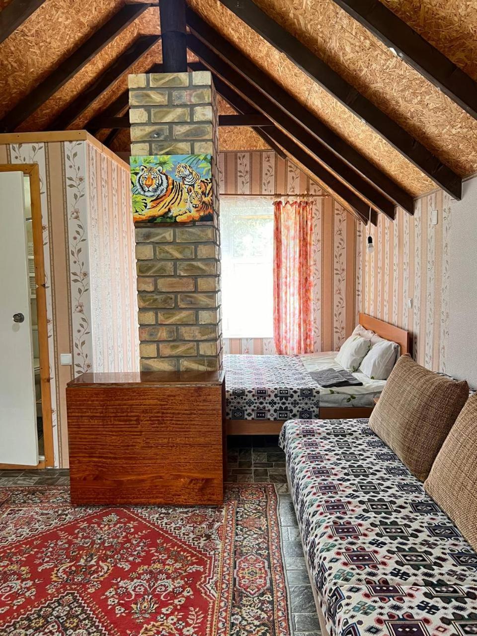 צ'ולפון-אטא Podsolnukhi Guest House מראה חיצוני תמונה