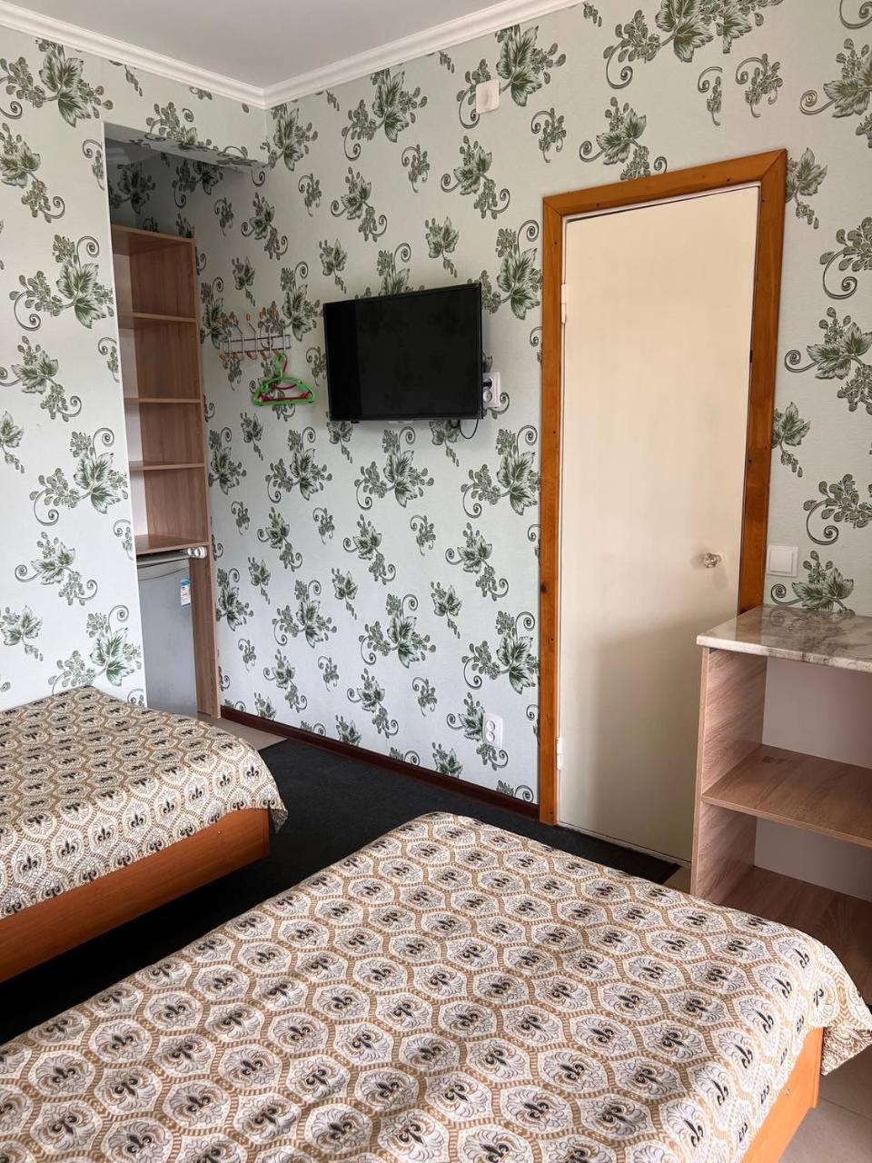 צ'ולפון-אטא Podsolnukhi Guest House מראה חיצוני תמונה