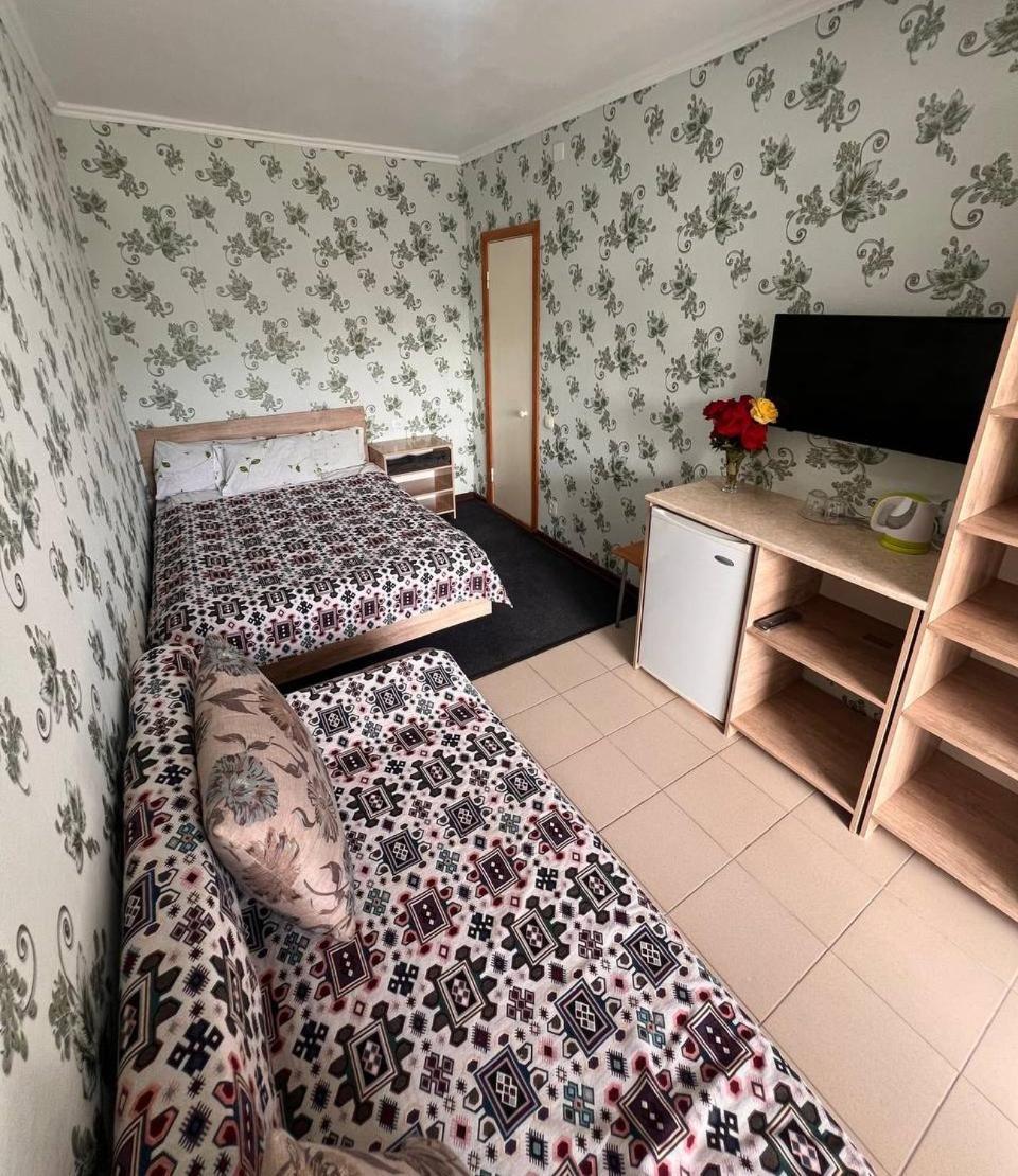 צ'ולפון-אטא Podsolnukhi Guest House מראה חיצוני תמונה